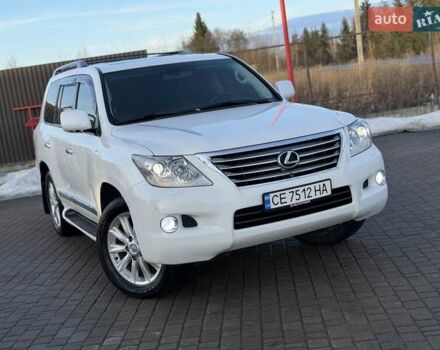 Белый Лексус ЛХ, объемом двигателя 5.66 л и пробегом 319 тыс. км за 26500 $, фото 1 на Automoto.ua