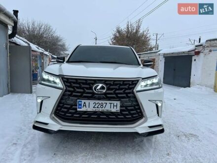 Білий Лексус ЛХ, об'ємом двигуна 5.66 л та пробігом 220 тис. км за 32500 $, фото 1 на Automoto.ua