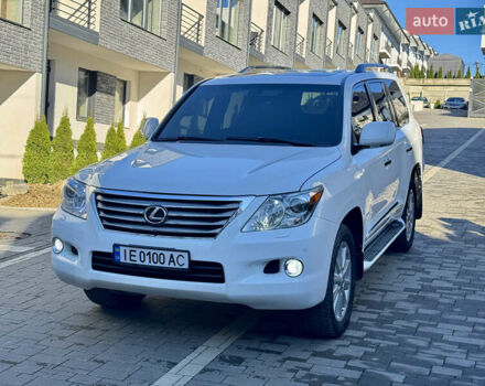 Білий Лексус ЛХ, об'ємом двигуна 5.66 л та пробігом 195 тис. км за 26500 $, фото 1 на Automoto.ua
