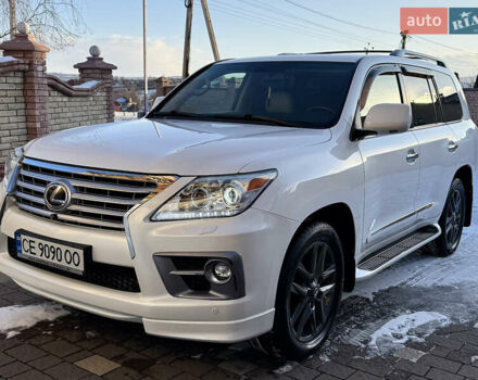 Білий Лексус ЛХ, об'ємом двигуна 5.7 л та пробігом 157 тис. км за 30900 $, фото 1 на Automoto.ua