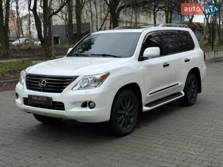 Белый Лексус ЛХ, объемом двигателя 5.66 л и пробегом 286 тыс. км за 22800 $, фото 1 на Automoto.ua