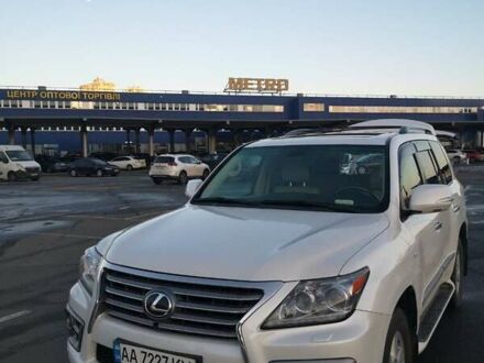 Белый Лексус ЛХ, объемом двигателя 5.66 л и пробегом 289 тыс. км за 21000 $, фото 1 на Automoto.ua