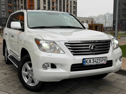 Белый Лексус ЛХ, объемом двигателя 5.7 л и пробегом 206 тыс. км за 25555 $, фото 1 на Automoto.ua