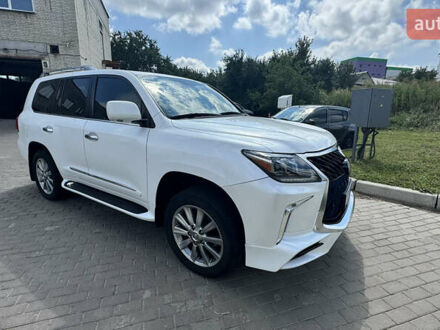 Білий Лексус ЛХ, об'ємом двигуна 5.66 л та пробігом 173 тис. км за 30500 $, фото 1 на Automoto.ua