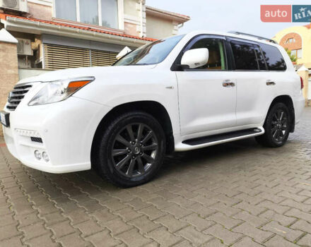 Білий Лексус ЛХ, об'ємом двигуна 5.7 л та пробігом 169 тис. км за 37999 $, фото 1 на Automoto.ua