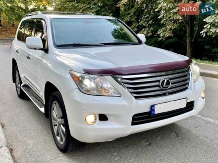Білий Лексус ЛХ, об'ємом двигуна 5.7 л та пробігом 270 тис. км за 31000 $, фото 1 на Automoto.ua