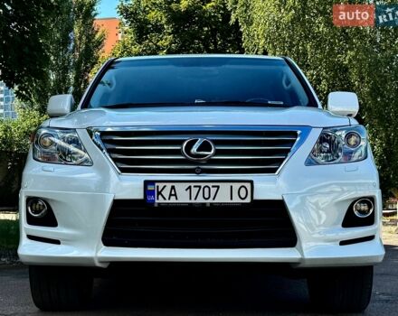 Белый Лексус ЛХ, объемом двигателя 5.66 л и пробегом 290 тыс. км за 29900 $, фото 1 на Automoto.ua