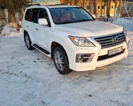 Белый Лексус ЛХ, объемом двигателя 5.66 л и пробегом 260 тыс. км за 32000 $, фото 1 на Automoto.ua