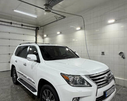 Білий Лексус ЛХ, об'ємом двигуна 5.66 л та пробігом 190 тис. км за 36200 $, фото 1 на Automoto.ua