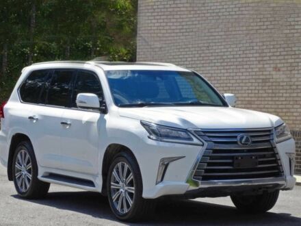 Белый Лексус ЛХ, объемом двигателя 5.7 л и пробегом 75 тыс. км за 40000 $, фото 1 на Automoto.ua