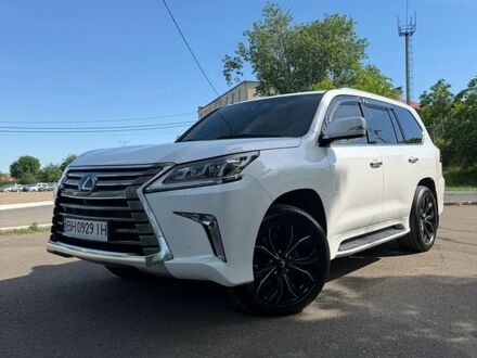 Білий Лексус ЛХ, об'ємом двигуна 4.46 л та пробігом 106 тис. км за 62000 $, фото 1 на Automoto.ua