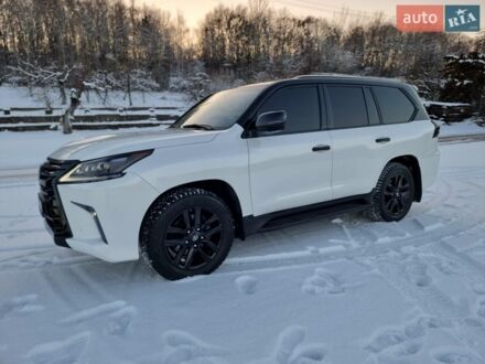 Білий Лексус ЛХ, об'ємом двигуна 4.46 л та пробігом 155 тис. км за 75000 $, фото 1 на Automoto.ua