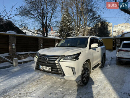 Білий Лексус ЛХ, об'ємом двигуна 4.46 л та пробігом 158 тис. км за 59999 $, фото 1 на Automoto.ua