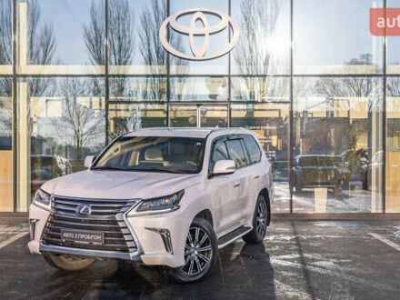 Белый Лексус ЛХ, объемом двигателя 4.46 л и пробегом 158 тыс. км за 57358 $, фото 1 на Automoto.ua