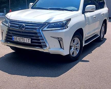 Білий Лексус ЛХ, об'ємом двигуна 4.5 л та пробігом 140 тис. км за 69999 $, фото 1 на Automoto.ua