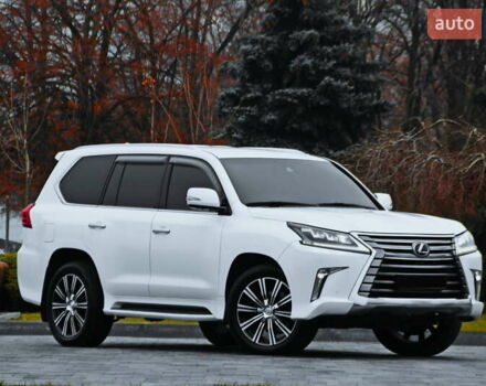 Белый Лексус ЛХ, объемом двигателя 4.5 л и пробегом 125 тыс. км за 65500 $, фото 1 на Automoto.ua