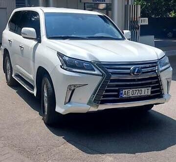 Лексус ЛХ 2017 у Дніпро (Дніпропетровську) на Automoto.ua Білий Лексус ЛХ, об'ємом двигуна 4.46 л та пробігом 140 тис. км за 69999 $, фото 1 на Automoto.ua