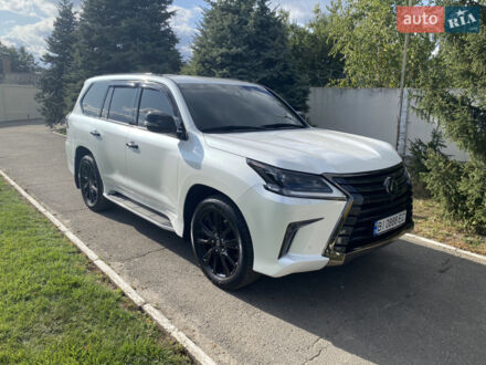 Білий Лексус ЛХ, об'ємом двигуна 4.46 л та пробігом 93 тис. км за 79900 $, фото 1 на Automoto.ua