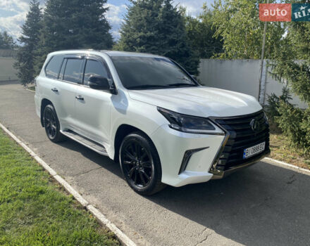 Белый Лексус ЛХ, объемом двигателя 4.46 л и пробегом 99 тыс. км за 78000 $, фото 1 на Automoto.ua