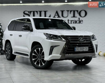 Белый Лексус ЛХ, объемом двигателя 4.5 л и пробегом 151 тыс. км за 83000 $, фото 1 на Automoto.ua