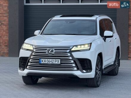 Білий Лексус ЛХ, об'ємом двигуна 3.35 л та пробігом 173 тис. км за 96000 $, фото 1 на Automoto.ua