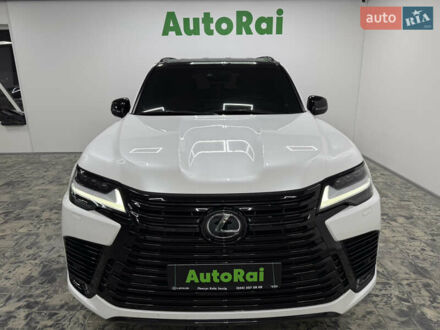 Білий Лексус ЛХ, об'ємом двигуна 3.35 л та пробігом 50 тис. км за 111999 $, фото 1 на Automoto.ua
