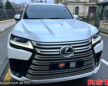 Белый Лексус ЛХ, объемом двигателя 3.5 л и пробегом 20 тыс. км за 117000 $, фото 1 на Automoto.ua