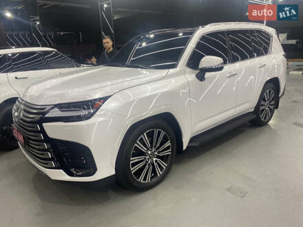 Лексус ЛХ 2022 в Киеве на Automoto.ua Белый Лексус ЛХ, объемом двигателя 3.3 л и пробегом 7 тыс. км за 140000 $, фото 1 на Automoto.ua