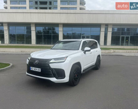 Білий Лексус ЛХ, об'ємом двигуна 3.35 л та пробігом 15 тис. км за 114444 $, фото 1 на Automoto.ua