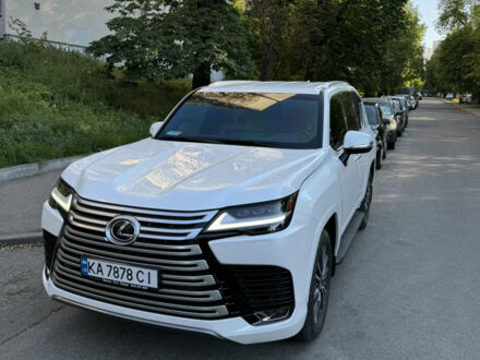 Белый Лексус ЛХ, объемом двигателя 3.3 л и пробегом 48 тыс. км за 112000 $, фото 1 на Automoto.ua