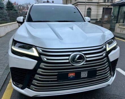 Белый Лексус ЛХ, объемом двигателя 3.45 л и пробегом 20 тыс. км за 115000 $, фото 1 на Automoto.ua