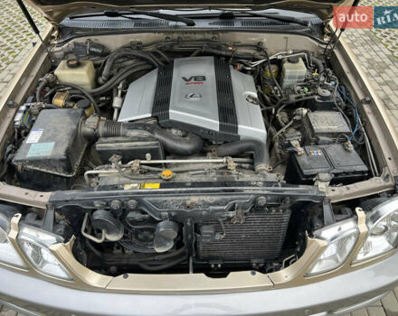 Бежевий Лексус ЛХ, об'ємом двигуна 4.7 л та пробігом 260 тис. км за 13500 $, фото 32 на Automoto.ua