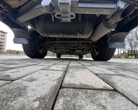 Бежевый Лексус ЛХ, объемом двигателя 4.7 л и пробегом 260 тыс. км за 13500 $, фото 10 на Automoto.ua