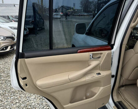 Бежевый Лексус ЛХ, объемом двигателя 5.7 л и пробегом 233 тыс. км за 26500 $, фото 20 на Automoto.ua