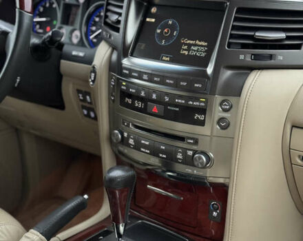 Бежевый Лексус ЛХ, объемом двигателя 5.7 л и пробегом 233 тыс. км за 26500 $, фото 36 на Automoto.ua