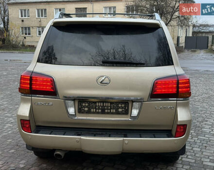Бежевый Лексус ЛХ, объемом двигателя 5.66 л и пробегом 205 тыс. км за 18999 $, фото 8 на Automoto.ua