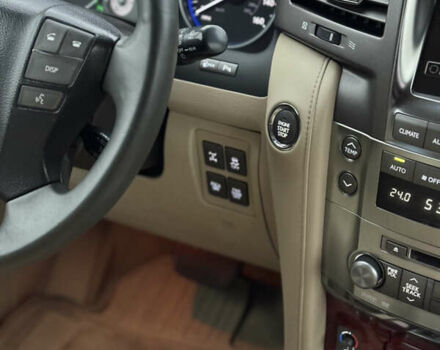 Бежевый Лексус ЛХ, объемом двигателя 5.7 л и пробегом 233 тыс. км за 26500 $, фото 39 на Automoto.ua