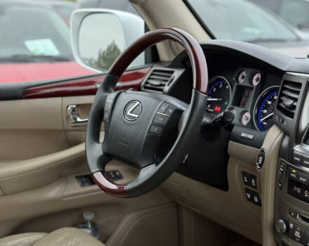 Бежевый Лексус ЛХ, объемом двигателя 5.7 л и пробегом 233 тыс. км за 26500 $, фото 35 на Automoto.ua