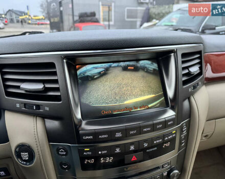 Бежевый Лексус ЛХ, объемом двигателя 5.7 л и пробегом 233 тыс. км за 26500 $, фото 42 на Automoto.ua