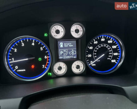 Бежевый Лексус ЛХ, объемом двигателя 5.7 л и пробегом 233 тыс. км за 26500 $, фото 19 на Automoto.ua