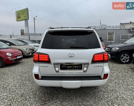 Бежевый Лексус ЛХ, объемом двигателя 5.7 л и пробегом 233 тыс. км за 26500 $, фото 10 на Automoto.ua