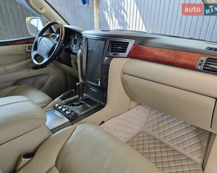 Бежевый Лексус ЛХ, объемом двигателя 5.66 л и пробегом 220 тыс. км за 25500 $, фото 29 на Automoto.ua