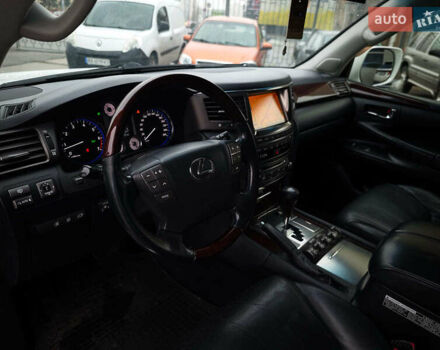 Бежевый Лексус ЛХ, объемом двигателя 5.7 л и пробегом 270 тыс. км за 29890 $, фото 21 на Automoto.ua