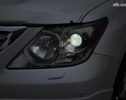 Бежевий Лексус ЛХ, об'ємом двигуна 5.7 л та пробігом 270 тис. км за 29890 $, фото 4 на Automoto.ua