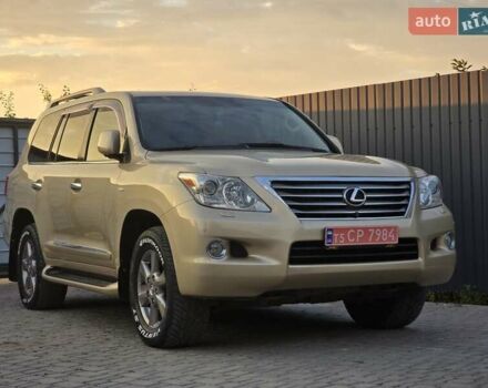 Бежевый Лексус ЛХ, объемом двигателя 5.66 л и пробегом 220 тыс. км за 25500 $, фото 32 на Automoto.ua
