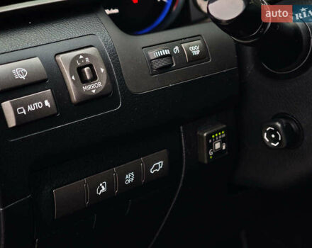 Бежевый Лексус ЛХ, объемом двигателя 5.7 л и пробегом 270 тыс. км за 29890 $, фото 25 на Automoto.ua