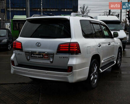 Бежевый Лексус ЛХ, объемом двигателя 5.7 л и пробегом 270 тыс. км за 29890 $, фото 8 на Automoto.ua