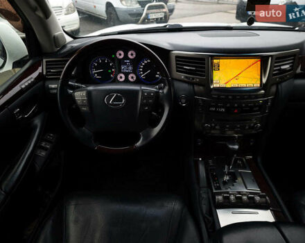 Бежевый Лексус ЛХ, объемом двигателя 5.7 л и пробегом 270 тыс. км за 29890 $, фото 35 на Automoto.ua