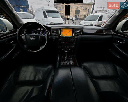 Бежевый Лексус ЛХ, объемом двигателя 5.7 л и пробегом 270 тыс. км за 29890 $, фото 38 на Automoto.ua