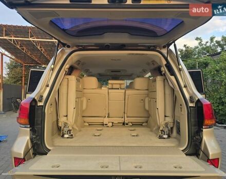 Бежевый Лексус ЛХ, объемом двигателя 5.66 л и пробегом 220 тыс. км за 25500 $, фото 19 на Automoto.ua